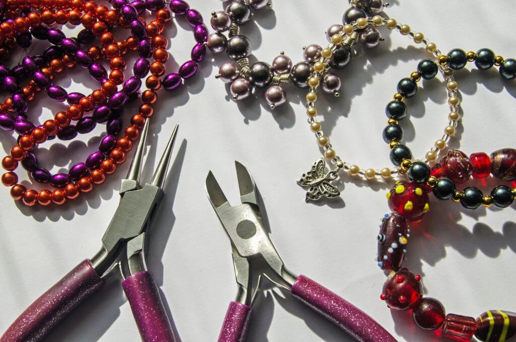 Jewelry pliers and beads