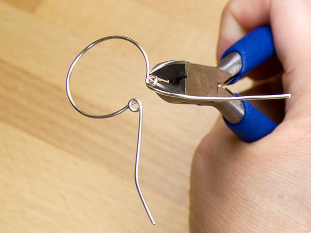 Easy Steps in Making Hoop Earrings