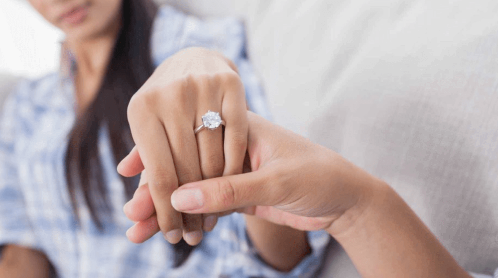 Ordering engagement deals ring online