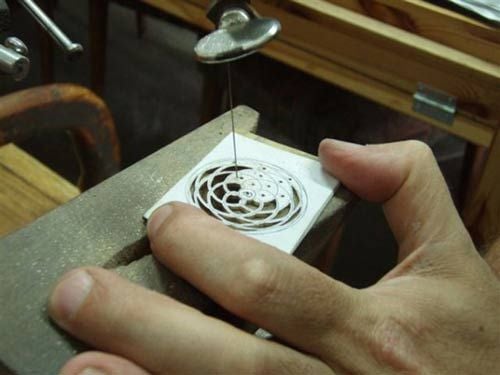 Tips for sawing sheet metal with a jeweler's saw - Rings and ThingsRings  and Things