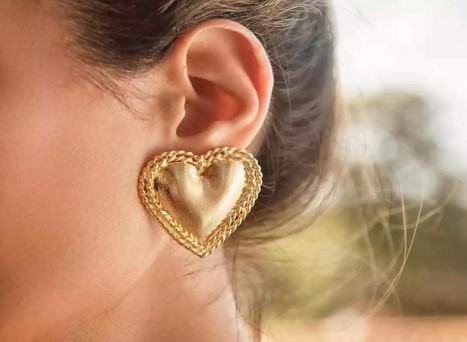 gold stud earrings
