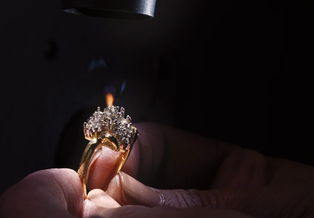 Laser-Sharp Precision: The Art of Jewelry Engraving and Cutting