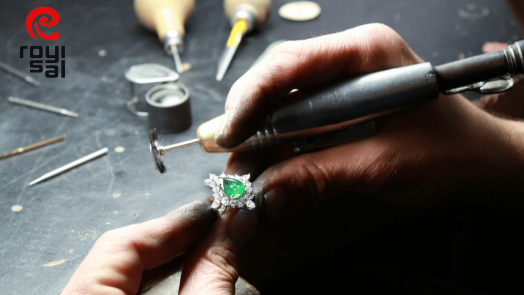 Technology in Jewelry Design: Innovations Shaping the Industry