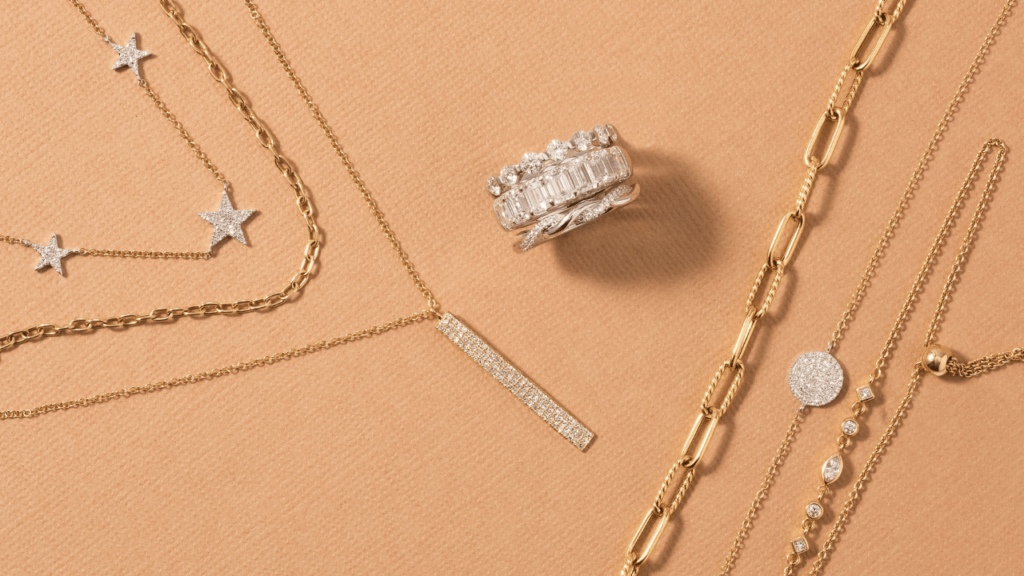 Silver vs. Gold Jewelry: What’s Trending in 2025? 